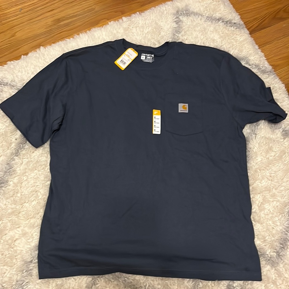 Men’s carhartt loose fit heavy weight shirt sleeve pocket t shirt. Brand new